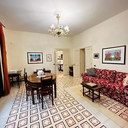 Elegante Nel Cuore Del Barocco Lägenhet *