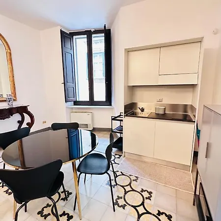 Elegante Nel Cuore Del Barocco Lägenhet *