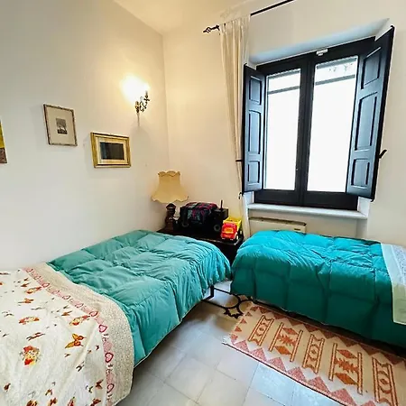Elegante Nel Cuore Del Barocco Lägenhet